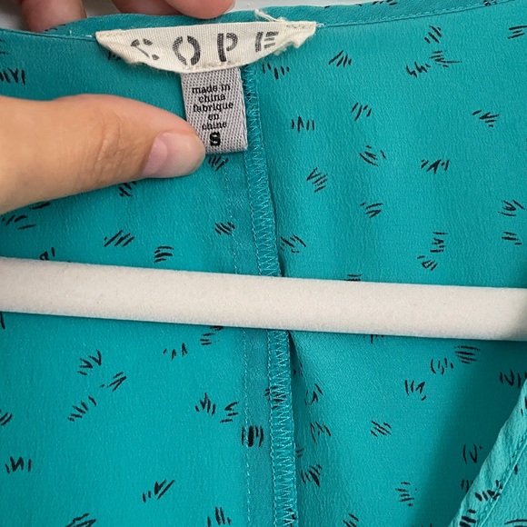 Beautiful silk top, S - Picture 5 of 9